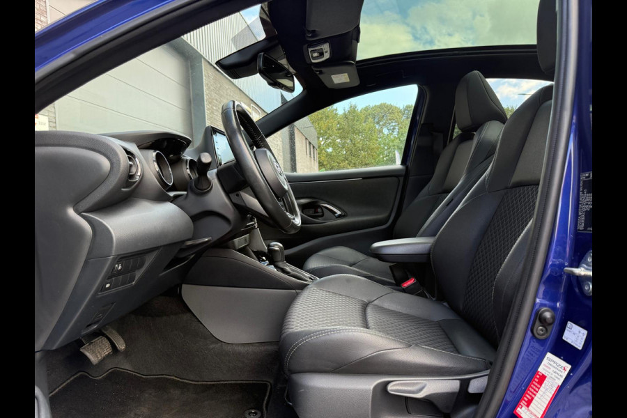 Toyota Yaris 1.5 Hybrid Launch Edition | 3/6/12MND GARANTIE | AUTOMAAT | PANO | LED | CAMERA | CARPLAY | LEDER | NAVI | CRUISE | LANE |