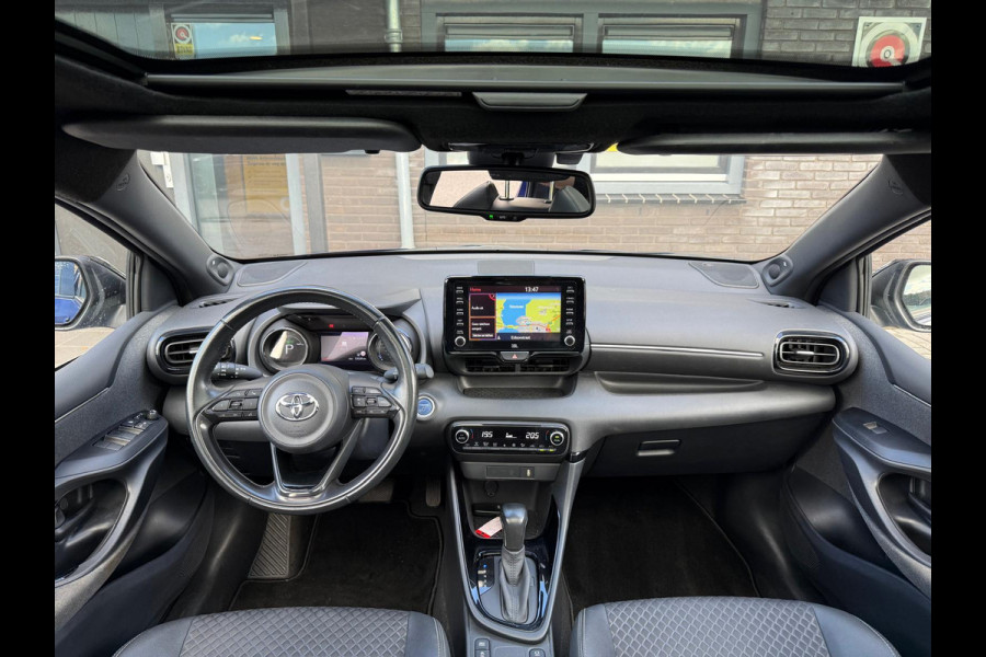 Toyota Yaris 1.5 Hybrid Launch Edition | 3/6/12MND GARANTIE | AUTOMAAT | PANO | LED | CAMERA | CARPLAY | LEDER | NAVI | CRUISE | LANE |