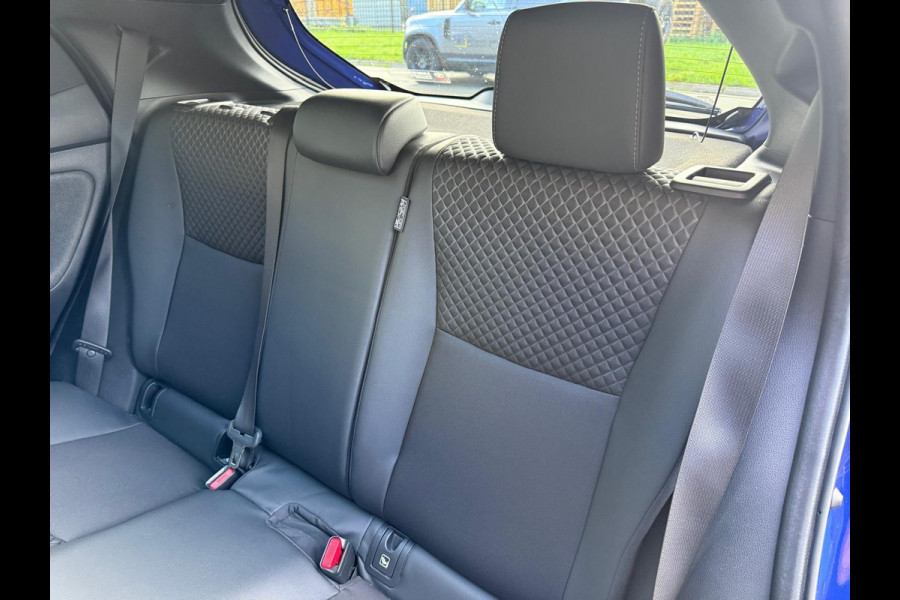 Toyota Yaris 1.5 Hybrid Launch Edition | 3/6/12MND GARANTIE | AUTOMAAT | PANO | LED | CAMERA | CARPLAY | LEDER | NAVI | CRUISE | LANE |