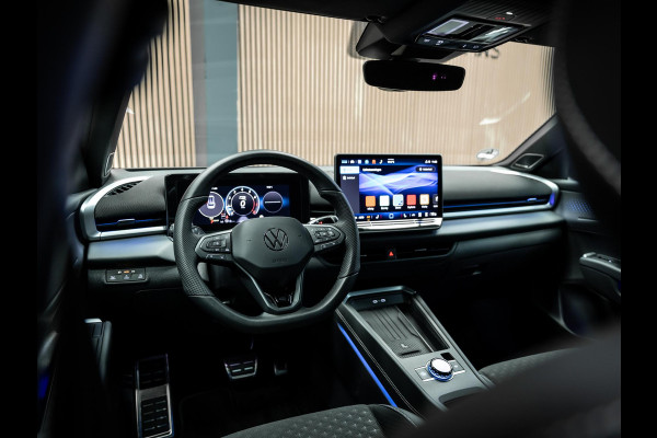 Volkswagen T-Roc T-roc R-line Vol uit gevoerde T-Roc R-line mooie kleurstelling
