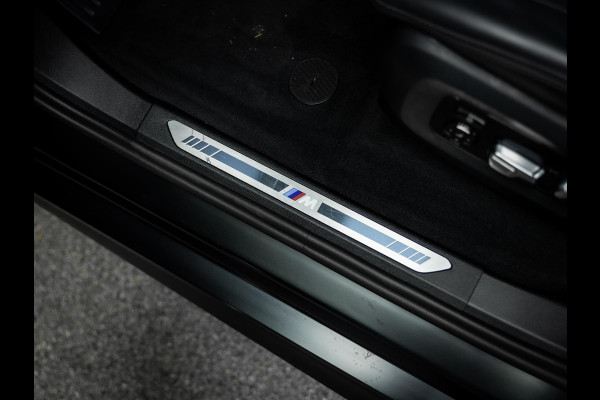 BMW X5 xDrive50e Vol uitgevoerde Frozen Black X5 Skylounge, Vossen HF5
