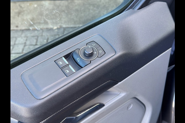 Ford Transit Custom 320 2.0 TDCI 136pk L2H1 Limited | Trekhaak | Navi | LED | Keyfree | Stoelverw. | CarPlay | Camera | 16 inch