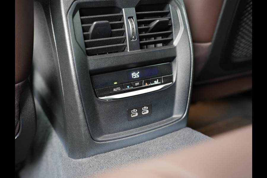BMW 3 Serie Touring 320e xDrive Business Edition Plus | verwarmde voorstoelen | LED | Apple Carplay/Android Auto