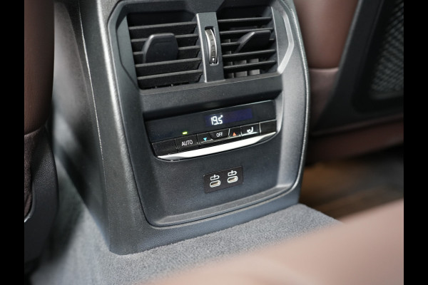 BMW 3 Serie Touring 320e xDrive Business Edition Plus | verwarmde voorstoelen | LED | Apple Carplay/Android Auto