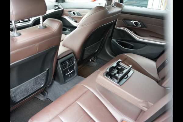 BMW 3 Serie Touring 320e xDrive Business Edition Plus | verwarmde voorstoelen | LED | Apple Carplay/Android Auto