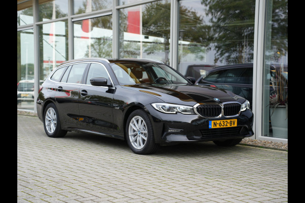 BMW 3 Serie Touring 320e xDrive Business Edition Plus | verwarmde voorstoelen | LED | Apple Carplay/Android Auto