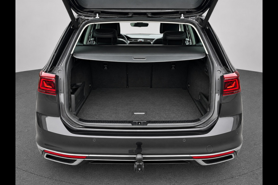 Volkswagen Passat Variant 1.4 TSI PHEV GTE | Pano | Trekhaak | Matrix | Massage | Camera | Travel Assist | Elektr. achterklep