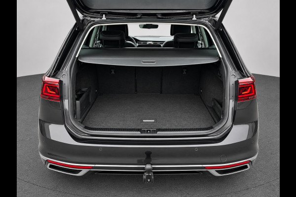Volkswagen Passat Variant 1.4 TSI PHEV GTE | Pano | Trekhaak | Matrix | Massage | Camera | Travel Assist | Elektr. achterklep