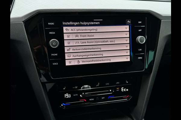 Volkswagen Passat Variant 1.4 TSI PHEV GTE | Pano | Trekhaak | Matrix | Massage | Camera | Travel Assist | Elektr. achterklep