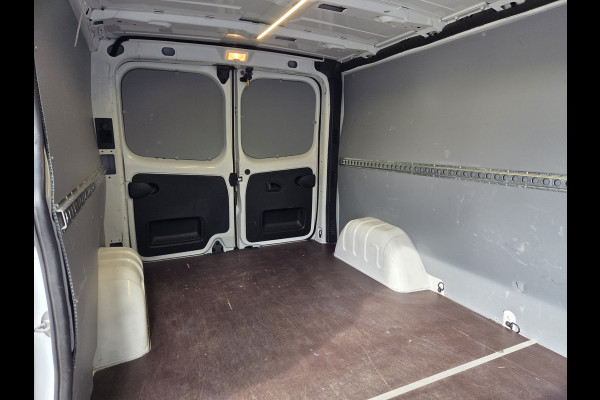 Renault Trafic 2.0 Blue dCi 130 pk L2 Airco Cruisecontrol Achteruitrijcamera