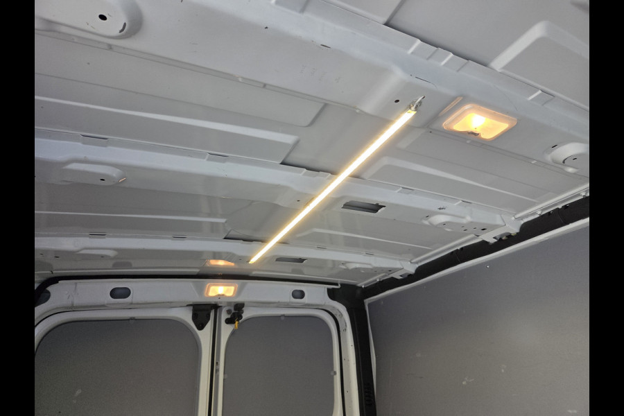 Renault Trafic 2.0 Blue dCi 130 pk L2 Airco Cruisecontrol Achteruitrijcamera