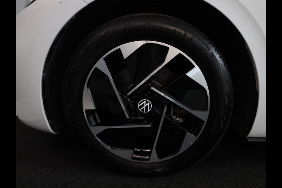 Volkswagen ID.3 Pure 45 kWh 150pk | Navi| int.voorverwarming| Verwarmde voorstoelen