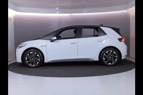 Volkswagen ID.3 Pure 45 kWh 150pk | Navi| int.voorverwarming| Verwarmde voorstoelen