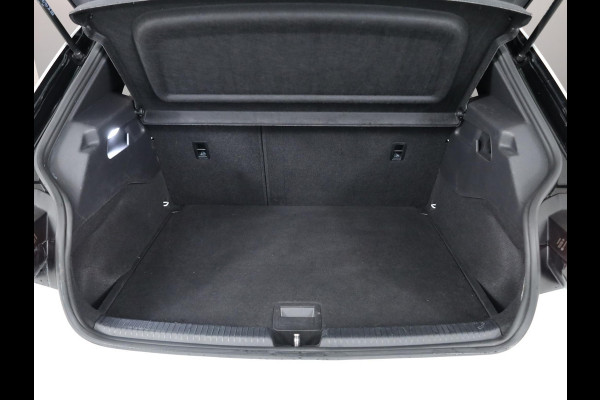 Volkswagen ID.3 Pure 45 kWh 150pk | Navi| int.voorverwarming| Verwarmde voorstoelen