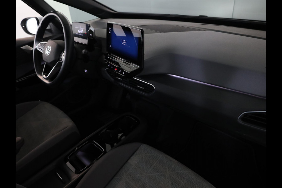 Volkswagen ID.3 Pure 45 kWh 150pk | Navi| int.voorverwarming| Verwarmde voorstoelen