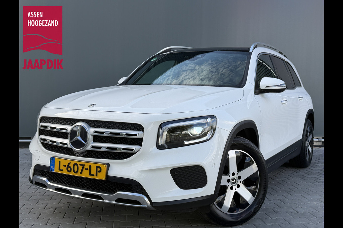 Mercedes-Benz Glb BWJ 2021 | 180 Bus Sol Luxury 7p. AUTOMAAT | PANO DAK | LEER | CAMERA | CLIMA | NAVI | STOELVERW | FULL LED | DIGI DASH |