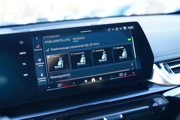BMW X1 SDrive18i | Massage | Trekhaak | 360 camera | Harman/Kardon | Panorama | HuD | Stoelverwarming | Adaptieve Cruise Control
