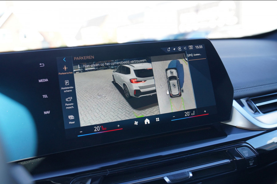 BMW X1 SDrive18i | Massage | Trekhaak | 360 camera | Harman/Kardon | Panorama | HuD | Stoelverwarming | Adaptieve Cruise Control