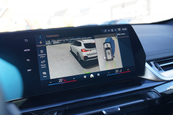 BMW X1 SDrive18i | Massage | Trekhaak | 360 camera | Harman/Kardon | Panorama | HuD | Stoelverwarming | Adaptieve Cruise Control