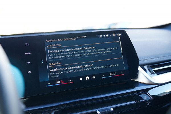 BMW X1 SDrive18i | Massage | Trekhaak | 360 camera | Harman/Kardon | Panorama | HuD | Stoelverwarming | Adaptieve Cruise Control