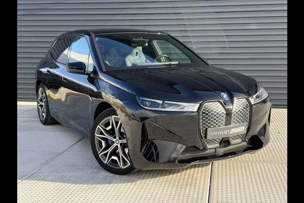 BMW iX xDrive40 Executive 77 kWh | SoH 100% | Sport Pakket | 360 Camera | Head-Up | Memory Stoelen