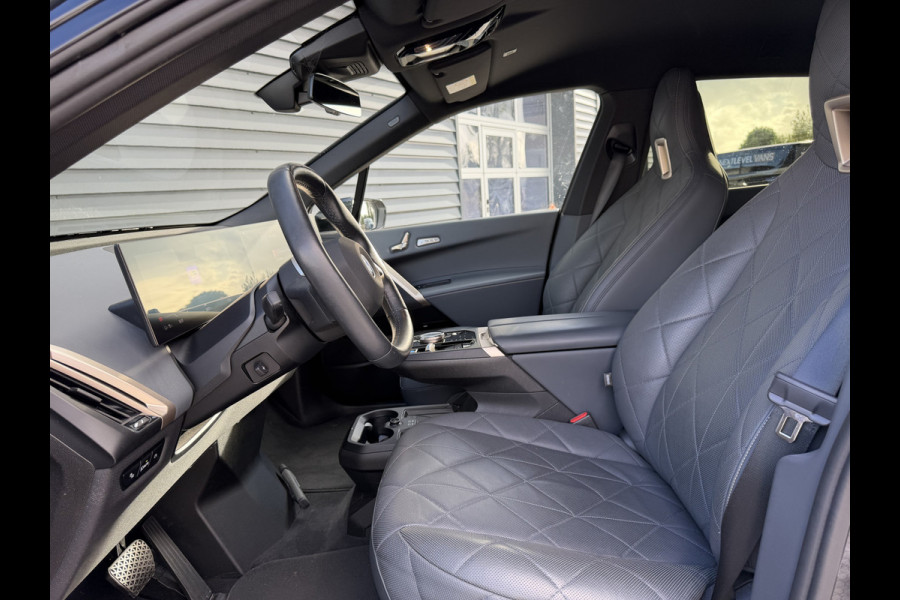 BMW iX xDrive40 Executive 77 kWh | SoH 100% | Sport Pakket | 360 Camera | Head-Up | Memory Stoelen