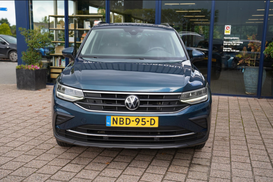 Volkswagen Tiguan 1.5 TSI Life Business|Prijs rijklaar incl. 12 mnd garantie|Stoel/stuurverwarming Camera LMV PDC Carplay DAB