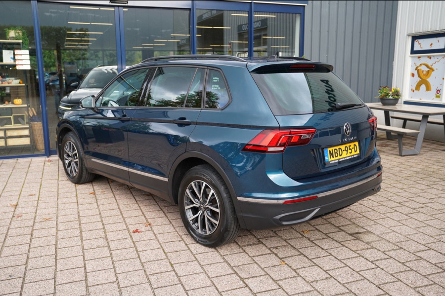 Volkswagen Tiguan 1.5 TSI Life Business|Prijs rijklaar incl. 12 mnd garantie|Stoel/stuurverwarming Camera LMV PDC Carplay DAB