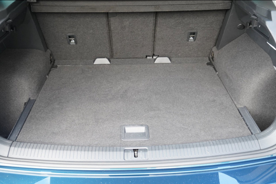 Volkswagen Tiguan 1.5 TSI Life Business|Prijs rijklaar incl. 12 mnd garantie|Stoel/stuurverwarming Camera LMV PDC Carplay DAB