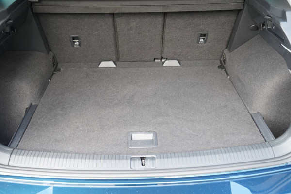 Volkswagen Tiguan 1.5 TSI Life Business|Prijs rijklaar incl. 12 mnd garantie|Stoel/stuurverwarming Camera LMV PDC Carplay DAB