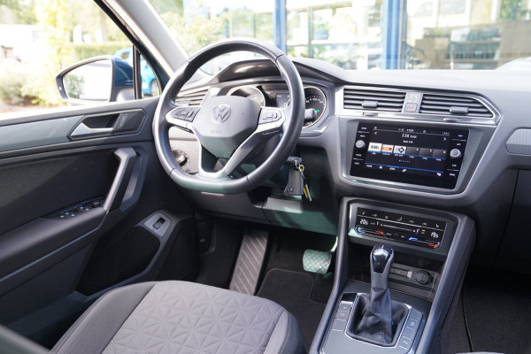 Volkswagen Tiguan 1.5 TSI Life Business|Prijs rijklaar incl. 12 mnd garantie|Stoel/stuurverwarming Camera LMV PDC Carplay DAB