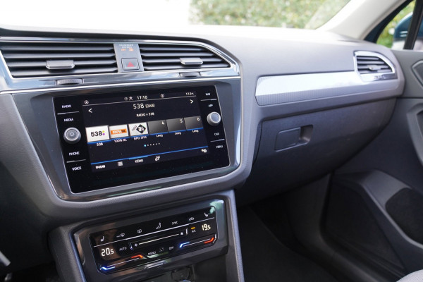 Volkswagen Tiguan 1.5 TSI Life Business|Prijs rijklaar incl. 12 mnd garantie|Stoel/stuurverwarming Camera LMV PDC Carplay DAB