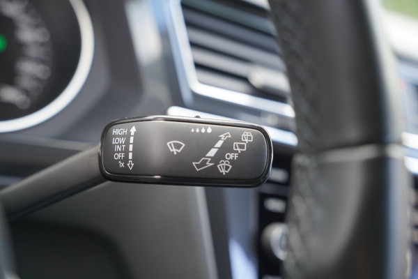 Volkswagen Tiguan 1.5 TSI Life Business|Prijs rijklaar incl. 12 mnd garantie|Stoel/stuurverwarming Camera LMV PDC Carplay DAB