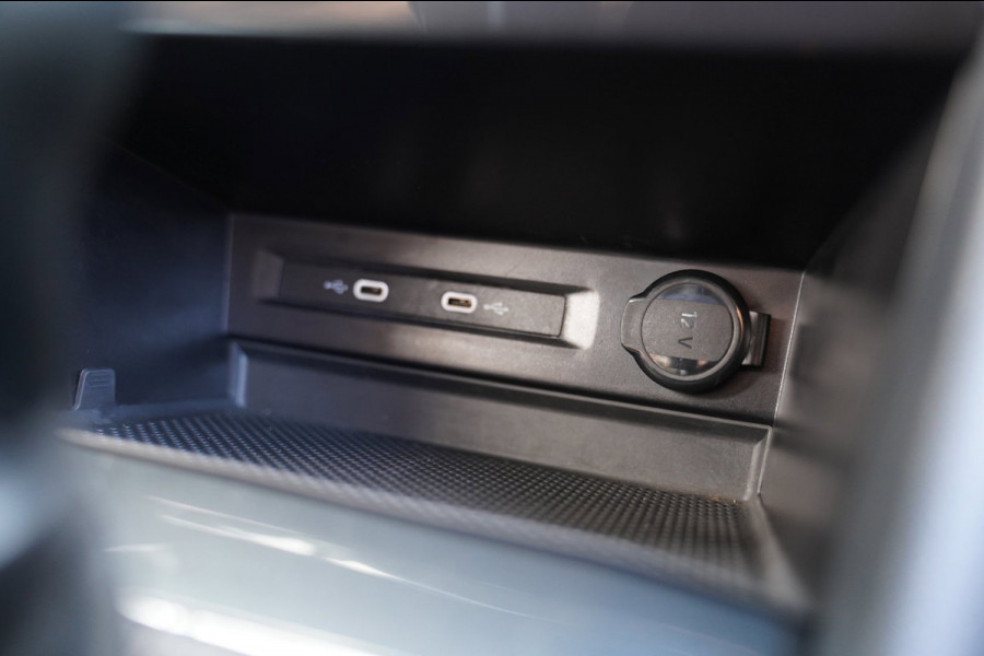 Volkswagen Tiguan 1.5 TSI Life Business|Prijs rijklaar incl. 12 mnd garantie|Stoel/stuurverwarming Camera LMV PDC Carplay DAB
