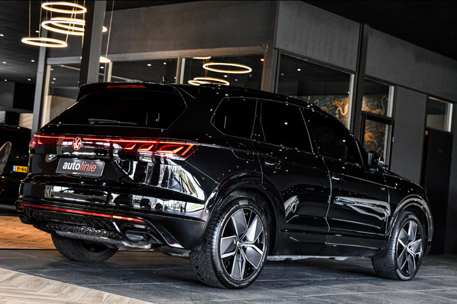 Volkswagen Touareg 3.0 TSi eHybrid 4MOTION R-Line, Nachtzicht, Massage, Softclose, Luchtv, Dynaudio, Koeling, HUD, 360, Pano!