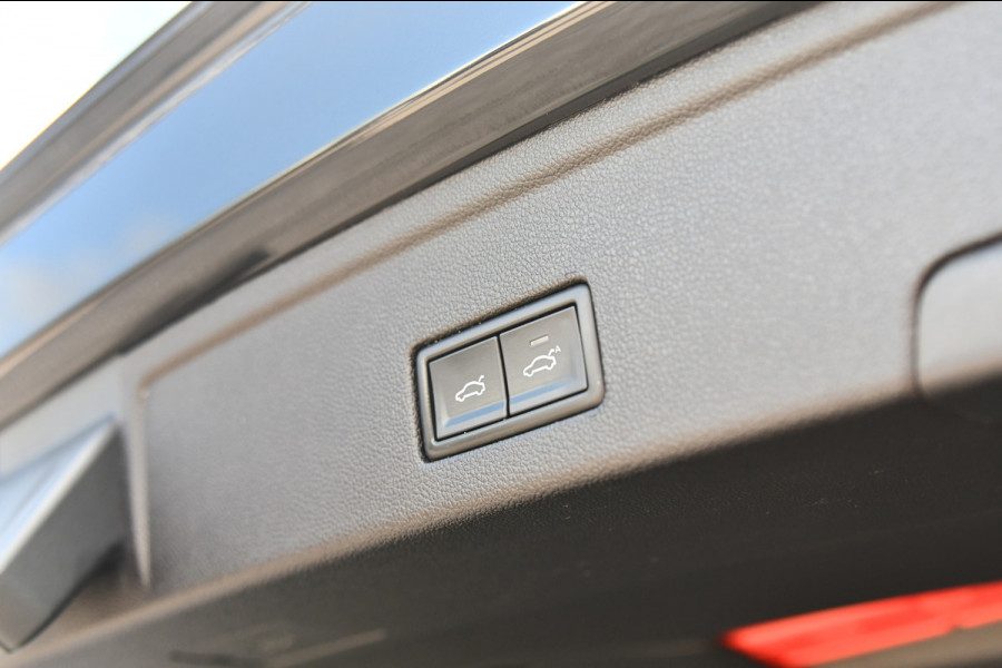 Volkswagen Touareg 3.0 TSi eHybrid 4MOTION R-Line, Nachtzicht, Massage, Softclose, Luchtv, Dynaudio, Koeling, HUD, 360, Pano!