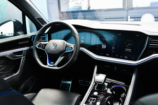 Volkswagen Touareg 3.0 TSi eHybrid 4MOTION R-Line, Nachtzicht, Massage, Softclose, Luchtv, Dynaudio, Koeling, HUD, 360, Pano!