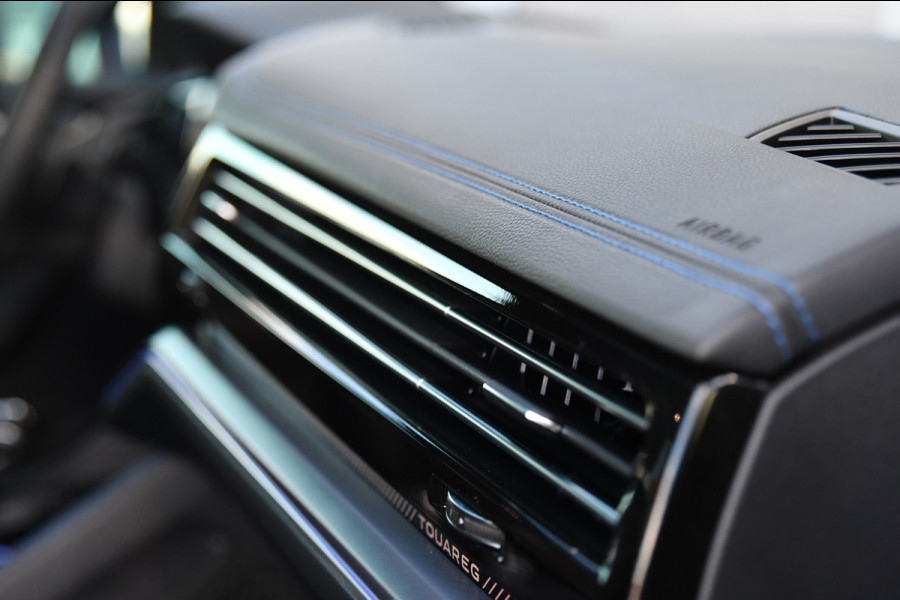 Volkswagen Touareg 3.0 TSi eHybrid 4MOTION R-Line, Nachtzicht, Massage, Softclose, Luchtv, Dynaudio, Koeling, HUD, 360, Pano!
