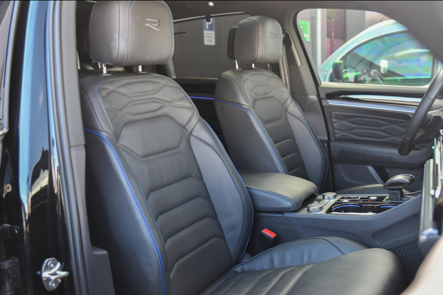 Volkswagen Touareg 3.0 TSi eHybrid 4MOTION R-Line, Nachtzicht, Massage, Softclose, Luchtv, Dynaudio, Koeling, HUD, 360, Pano!