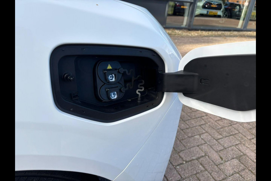 Farizon SV L2H2 231PK | Trekhaak | Hoog dak | Adaptive Cruise Control | 2.000 kg trekgewicht | Stoelverwarming | 360 graden camera