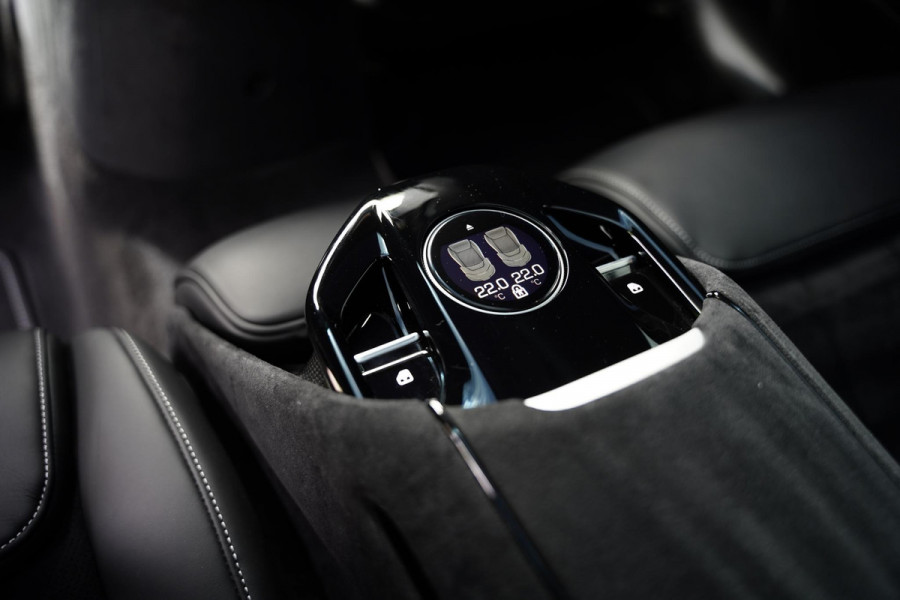 Ferrari Purosangue 6.5 V12 / Full PPF / Full Carbon Pack / Retrofit Steeringwheel