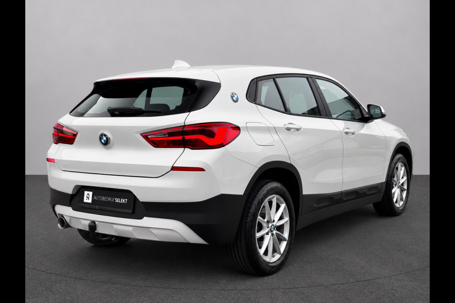 BMW X2 SDrive18i | Trekhaak | Camera | LED | Groot scherm | Navi | Stoelverwarming | Bluetooth