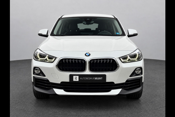 BMW X2 SDrive18i | Trekhaak | Camera | LED | Groot scherm | Navi | Stoelverwarming | Bluetooth