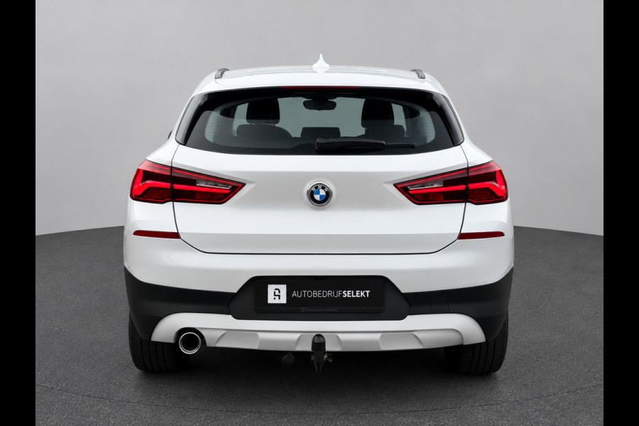 BMW X2 SDrive18i | Trekhaak | Camera | LED | Groot scherm | Navi | Stoelverwarming | Bluetooth