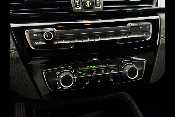 BMW X2 SDrive18i | Trekhaak | Camera | LED | Groot scherm | Navi | Stoelverwarming | Bluetooth