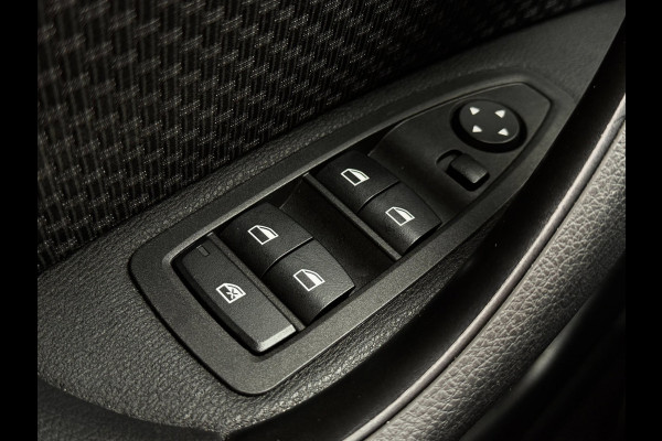 BMW X2 SDrive18i | Trekhaak | Camera | LED | Groot scherm | Navi | Stoelverwarming | Bluetooth