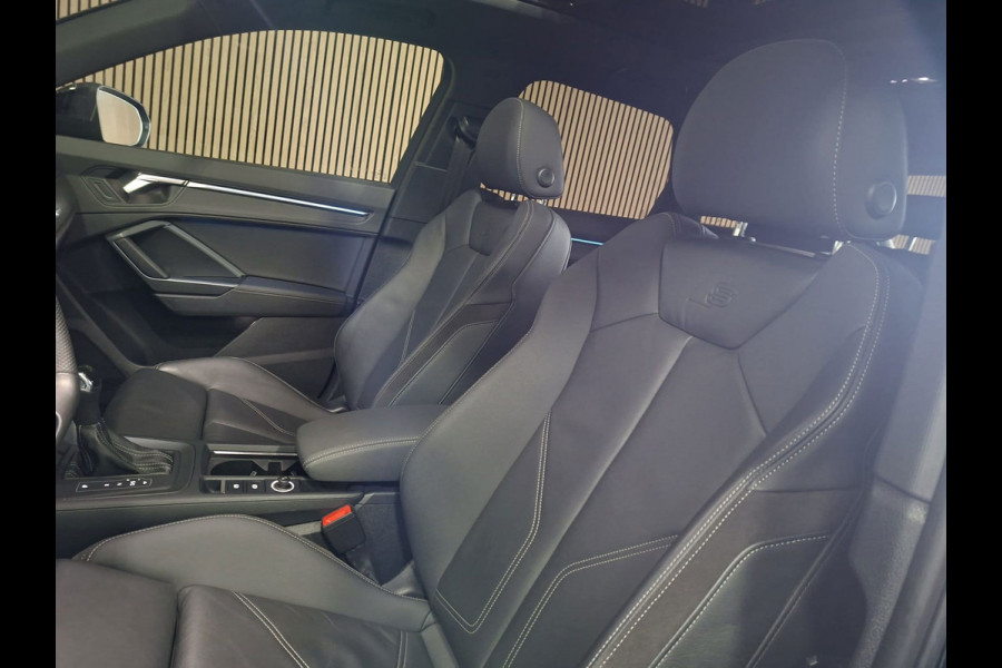 Audi Q3 35 TFSI S edition | Clima| Pano | Camera | Navi | Stoelverwarming |