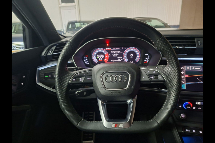 Audi Q3 35 TFSI S edition | Clima| Pano | Camera | Navi | Stoelverwarming |
