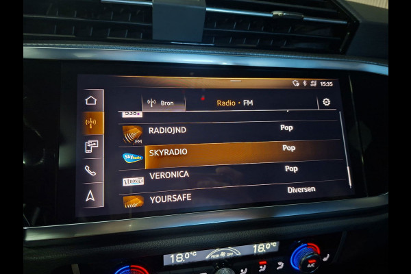 Audi Q3 35 TFSI S edition | Clima| Pano | Camera | Navi | Stoelverwarming |