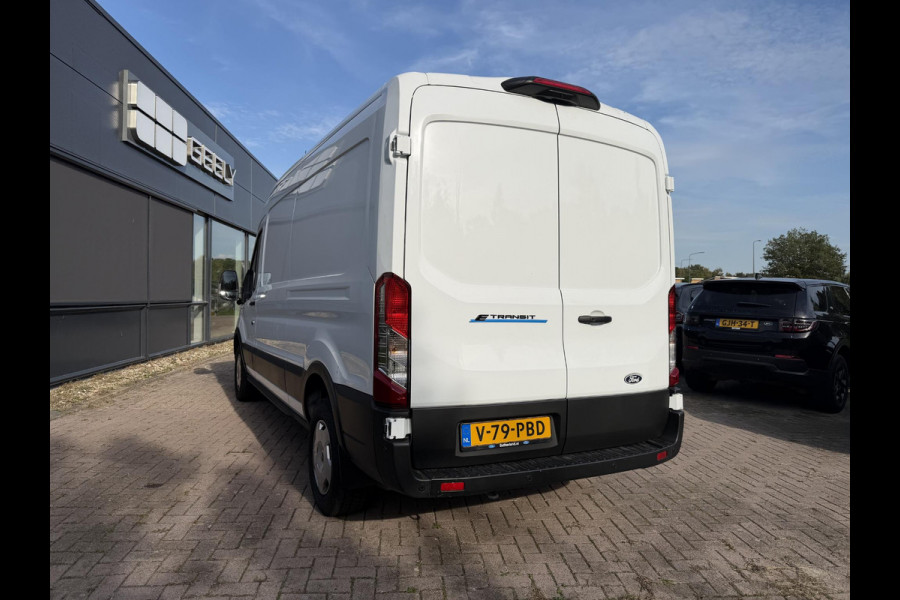 Ford E-Transit 350 L3H2 Trend 68 kWh | 162| 184pk Ford DEMO in Heerenveen |Laadruimte beschermingspakket | Safety Comfort Pack 1 | Trekhaakvoorbereiding | Acceleratie controle | Centrale dubbele vergrendeling | Keyless Entry en Start | Reservewiel | All Weather tires | Navigation Pack | 100 km/h begrenzer | Pro Power Onboard | LED laadruimteverlichting | Vehicle Integration System